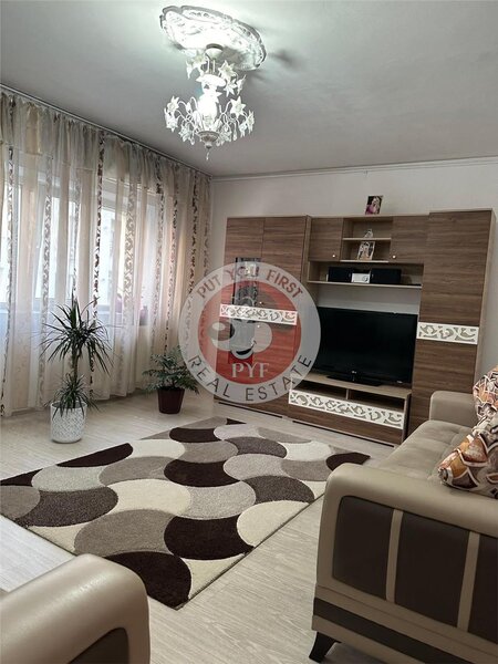 Nerva Traian, apartament 3 camere, 73 mp, decomandat, B8533.